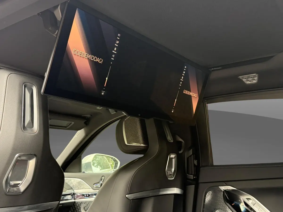 eDrive50 M Sportpakket | 21 inch Individual V-spaak | Integral Active Steering | Driving Assistant Professional | Bowers & Wilkins Diamond Surround Sound Systeem | Rear-Seat Entertainment Ex