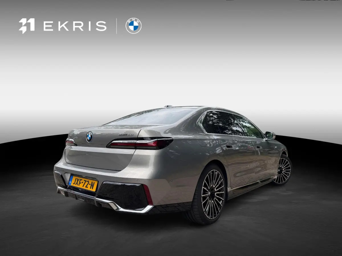 eDrive50 M Sportpakket | 21 inch Individual V-spaak | Integral Active Steering | Driving Assistant Professional | Bowers & Wilkins Diamond Surround Sound Systeem | Rear-Seat Entertainment Ex