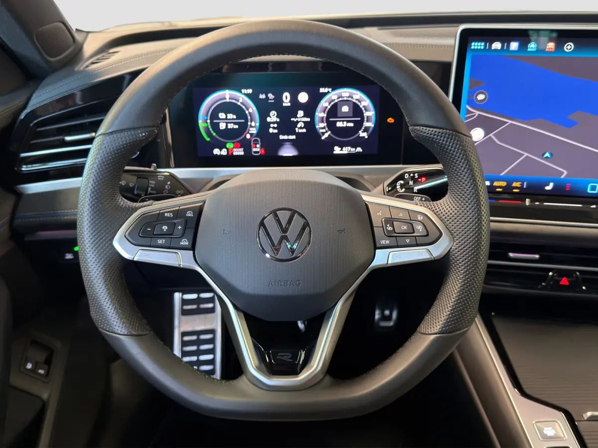 1.5 eHybrid R-Line Edition|Full Option! 5jr garantie!
