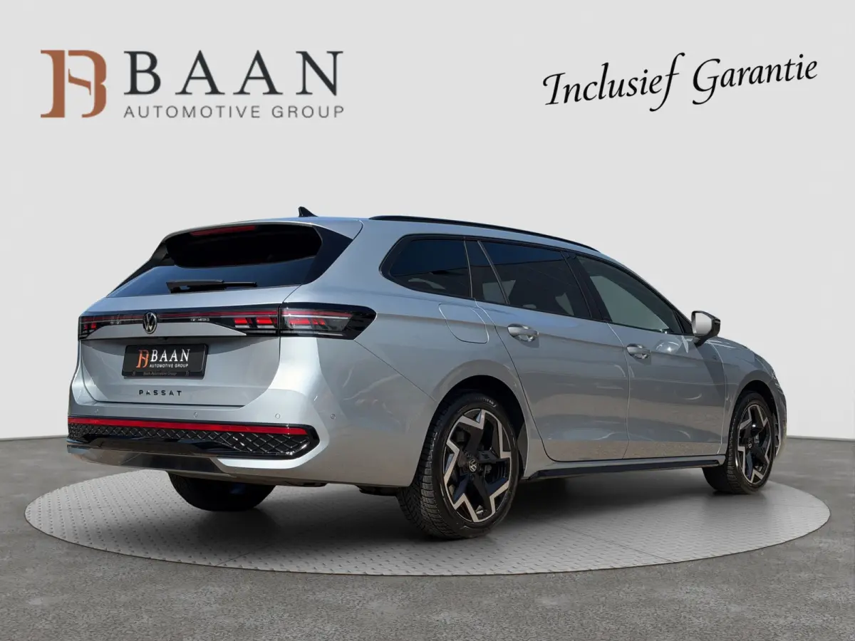 1.5 eHybrid R-Line Edition|Full Option! 5jr garantie!