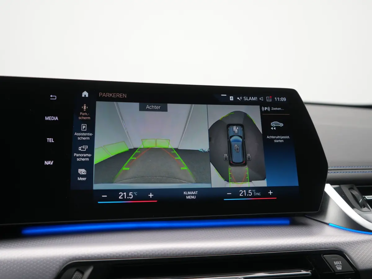 xDrive30e M Sport PHEV 326pk Dealer O.H. | Trekhaak Af Fabriek | Adaptive Cruise | Head Up | Harman / Kardon | 360 Camera | Alcantara Sportstoelen Memory & Verwarmd | Adaptief Onderstel | Sf
