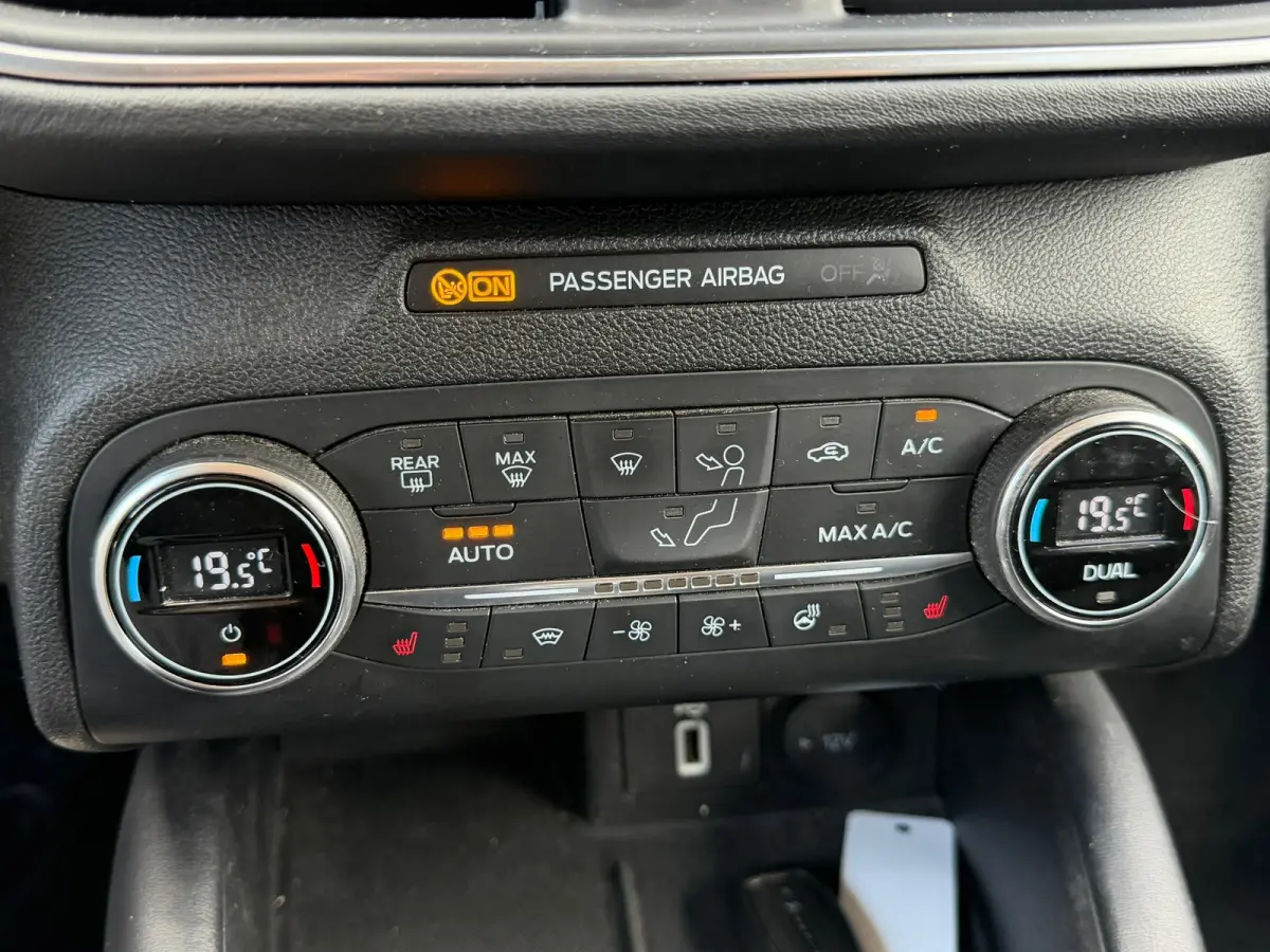 1.0 EcoBoost Vignale Trekhaak /Winterpak/B&O