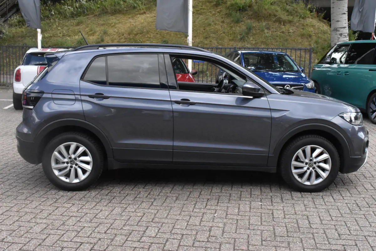 1.0 TSI Style Automaat | Carplay Navi | Stoelverwarming | Parkeercamera | 12 mnd BOVAG Garantie | Whatsapp 06-53188999