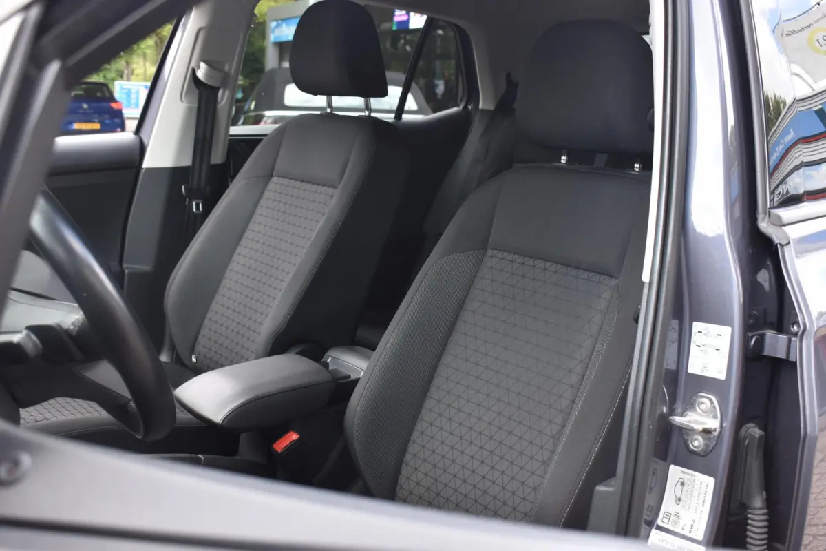 1.0 TSI Style Automaat | Carplay Navi | Stoelverwarming | Parkeercamera | 12 mnd BOVAG Garantie | Whatsapp 06-53188999