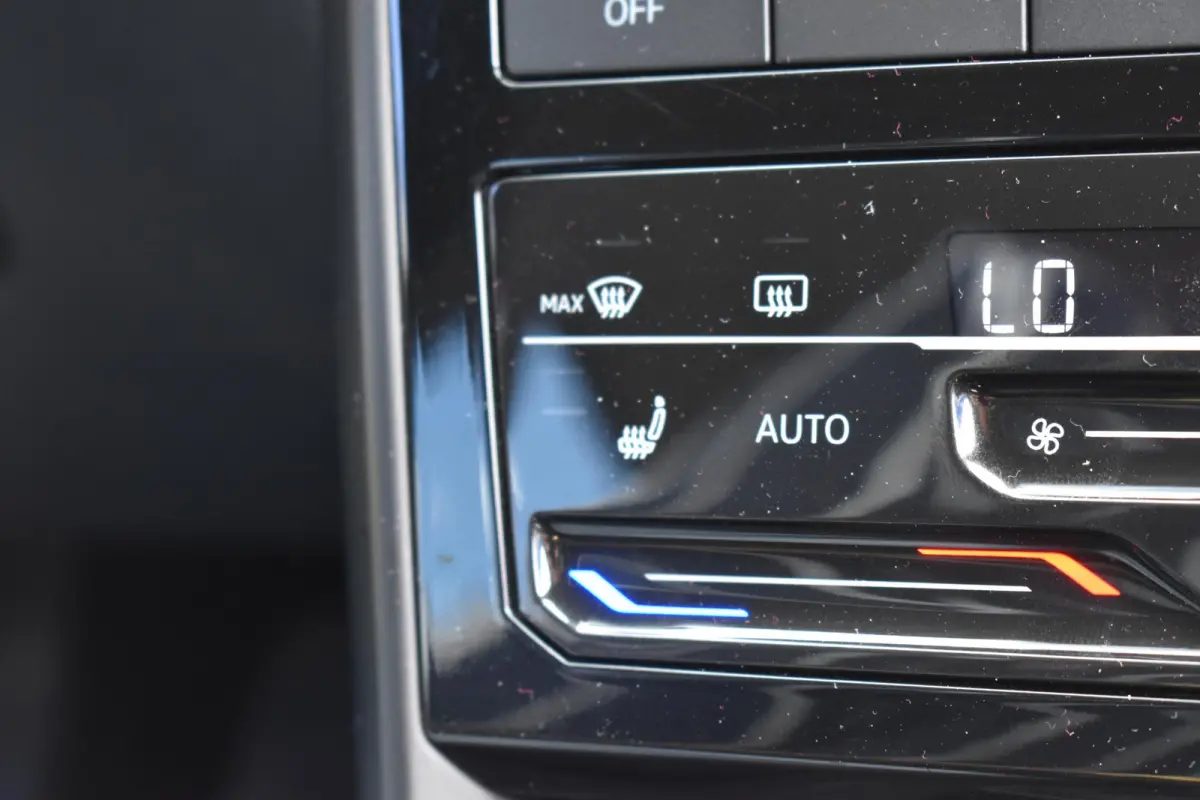 1.0 TSI Style Automaat | Carplay Navi | Stoelverwarming | Parkeercamera | 12 mnd BOVAG Garantie | Whatsapp 06-53188999