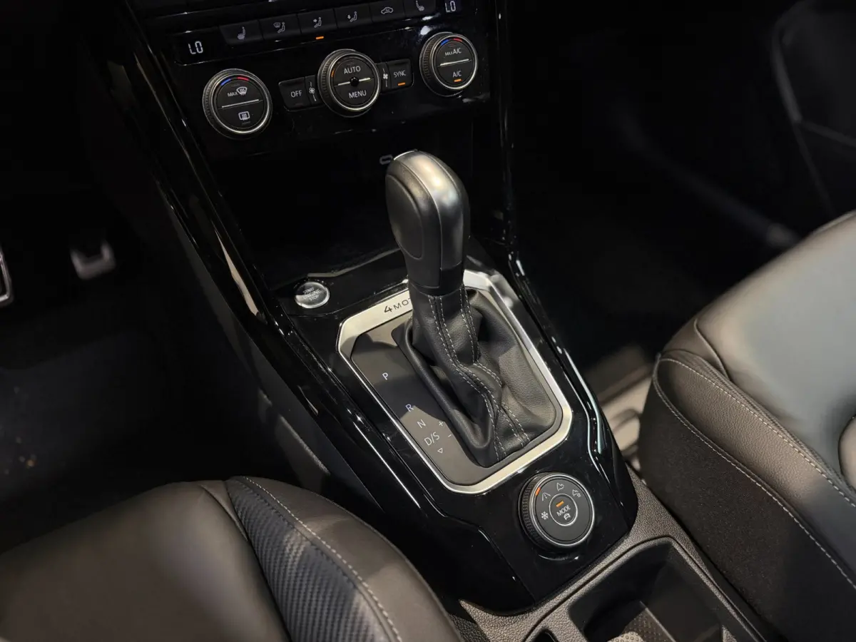R 2.0 TSI 4Motion Sport 300pk|Pano|Leder|Beats|Keyless|