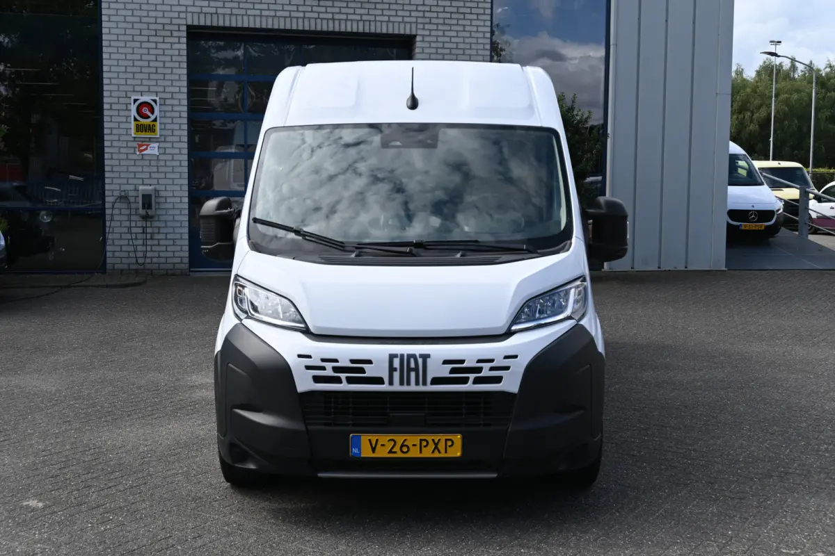 L4H2 140 pk 2.2 Maxi Camera, 270 Graden achterdeuren