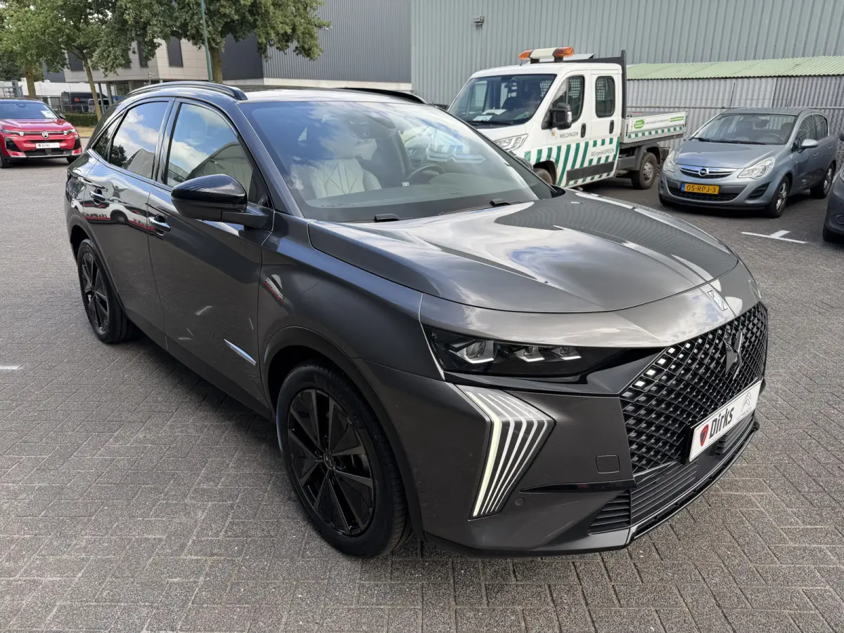 225pk E-Tense Esprit De Voyage (Leder incl verwarming/koeling/massage/geheugen - Elektrische klep - Keyless Entry - LED - Automatische Airco - Camera - BRM uurwerk)
