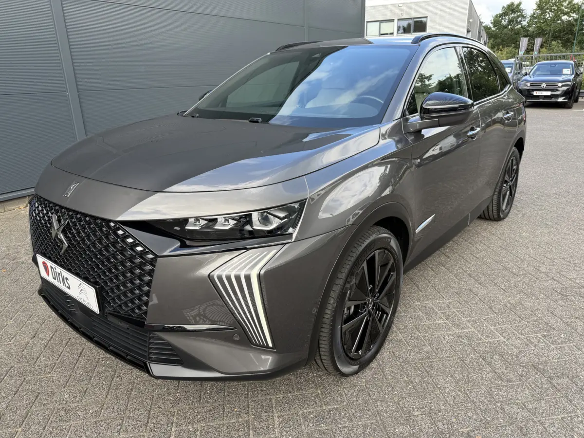 225pk E-Tense Esprit De Voyage (Leder incl verwarming/koeling/massage/geheugen - Elektrische klep - Keyless Entry - LED - Automatische Airco - Camera - BRM uurwerk)
