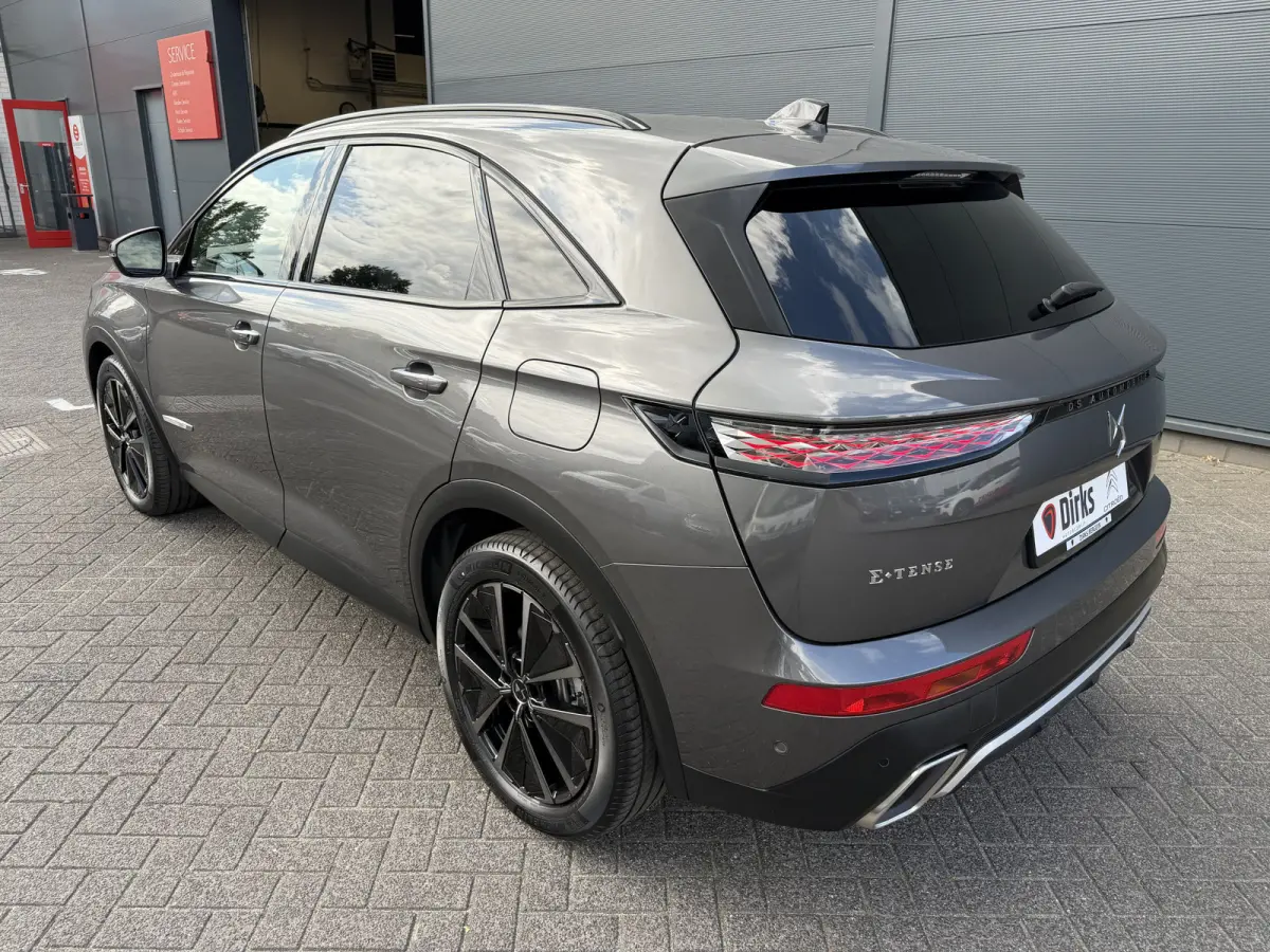 225pk E-Tense Esprit De Voyage (Leder incl verwarming/koeling/massage/geheugen - Elektrische klep - Keyless Entry - LED - Automatische Airco - Camera - BRM uurwerk)