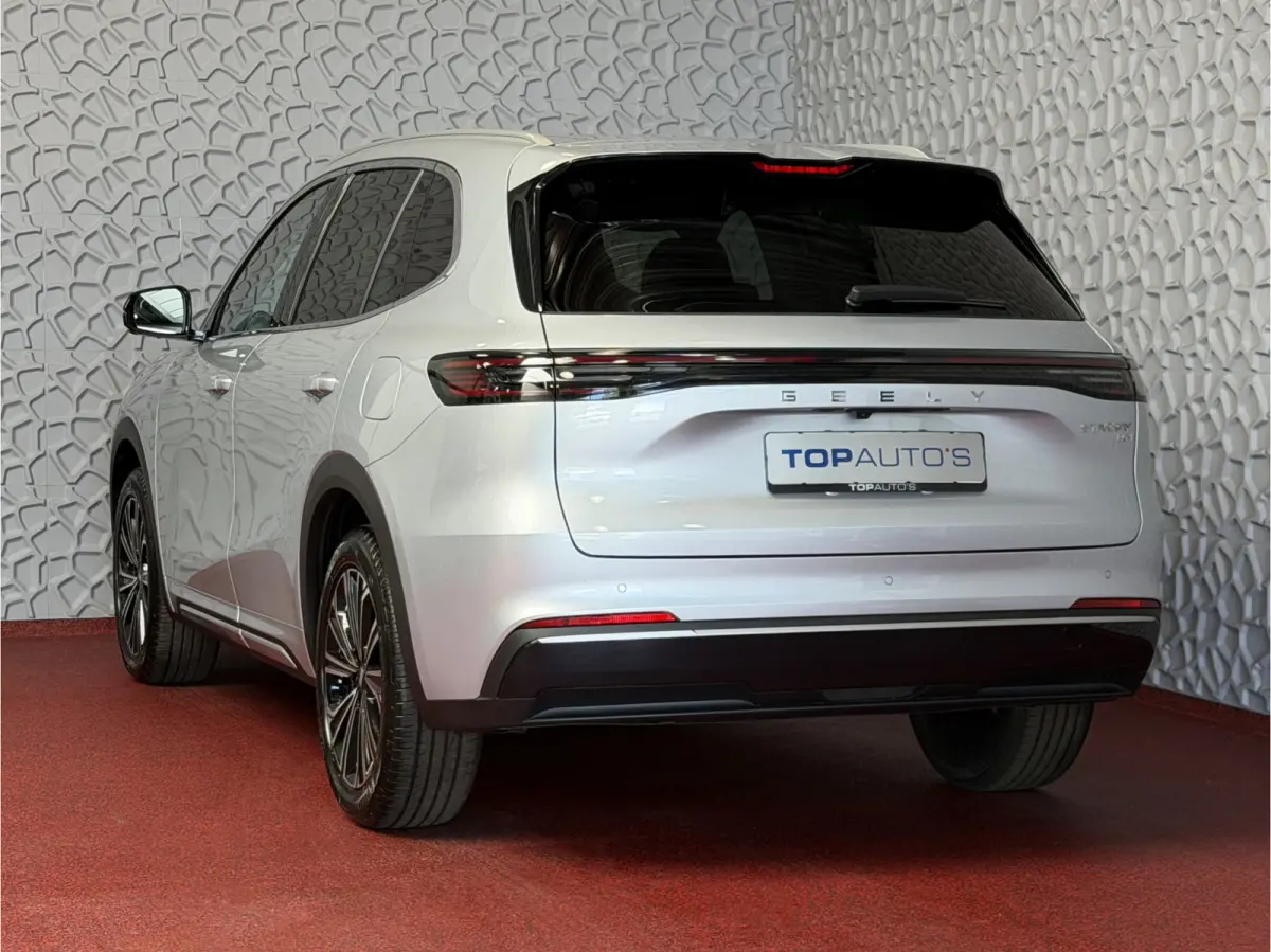 1.5 MAX+ PHEV LONG RANGE BRUIN LEER 29,8 KWH | 136km WLTP | PANORAMADAK | MASSAGE /STOEL/VERW/KOELING Geely Wijchen