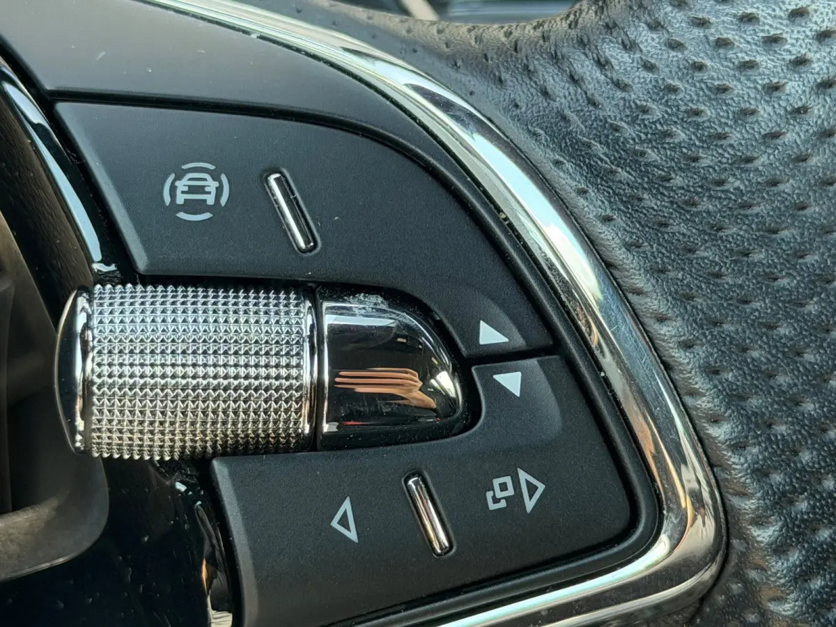 1.0 TSI Sport Business Navigatie/Apple Carplay/Camera