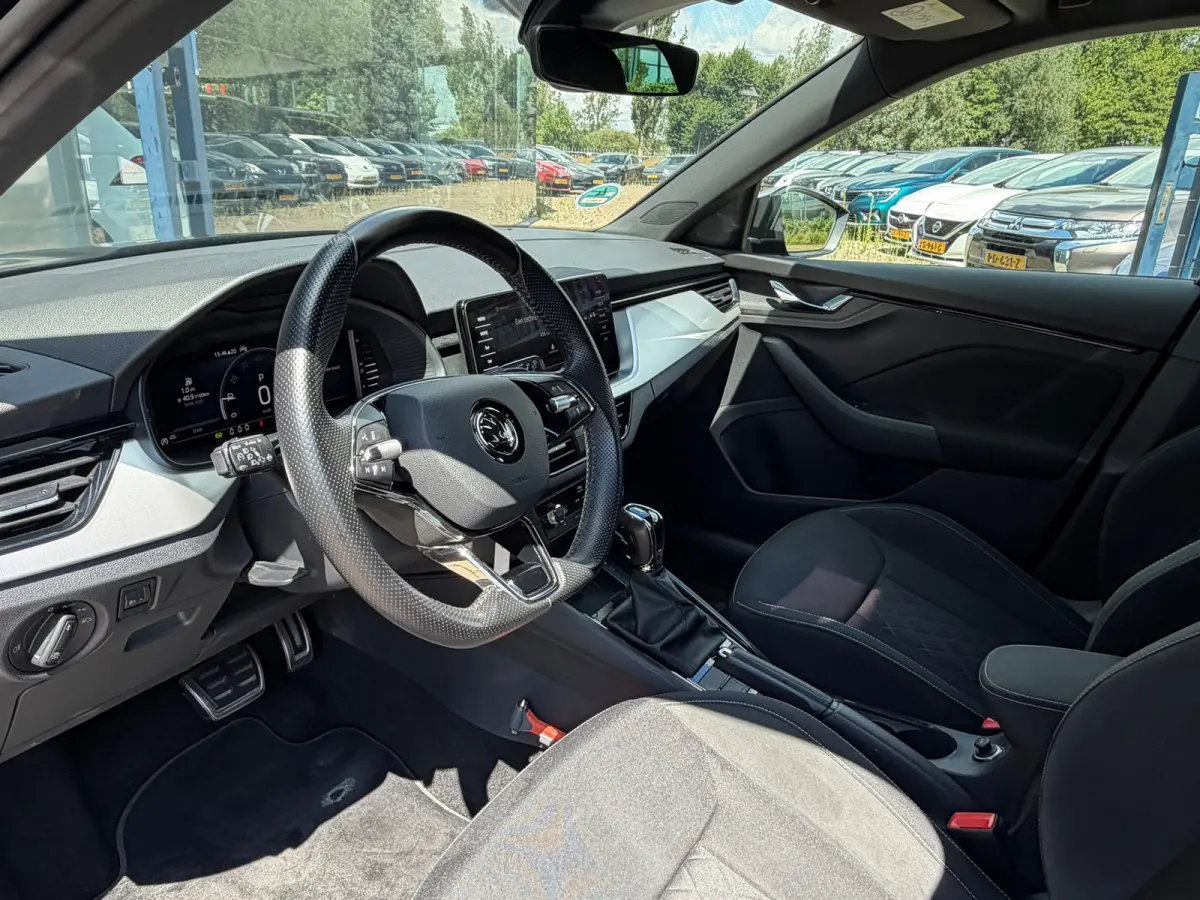 1.0 TSI Sport Business Navigatie/Apple Carplay/Camera