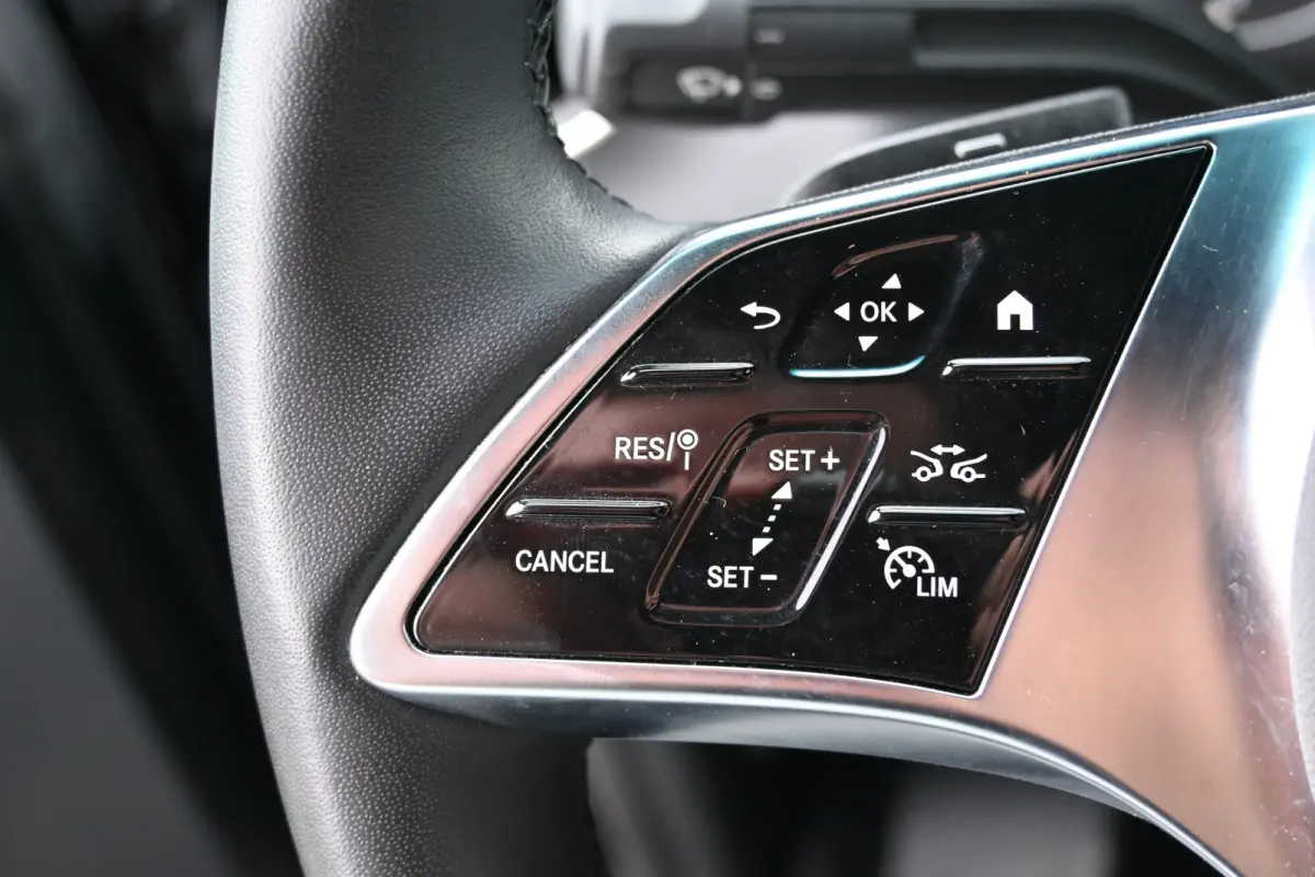 320 L2H2 Select 81kWh Distronic, LED, MBUX Navigatie, Smartphone integratie pakket, Snellader, Etc Windowbags, Winterpakket