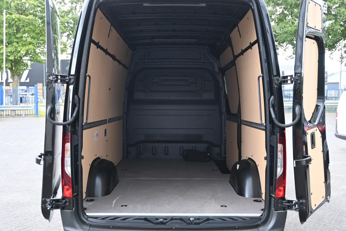 320 L2H2 Select 81kWh Distronic, LED, MBUX Navigatie, Smartphone integratie pakket, Snellader, Etc Windowbags, Winterpakket