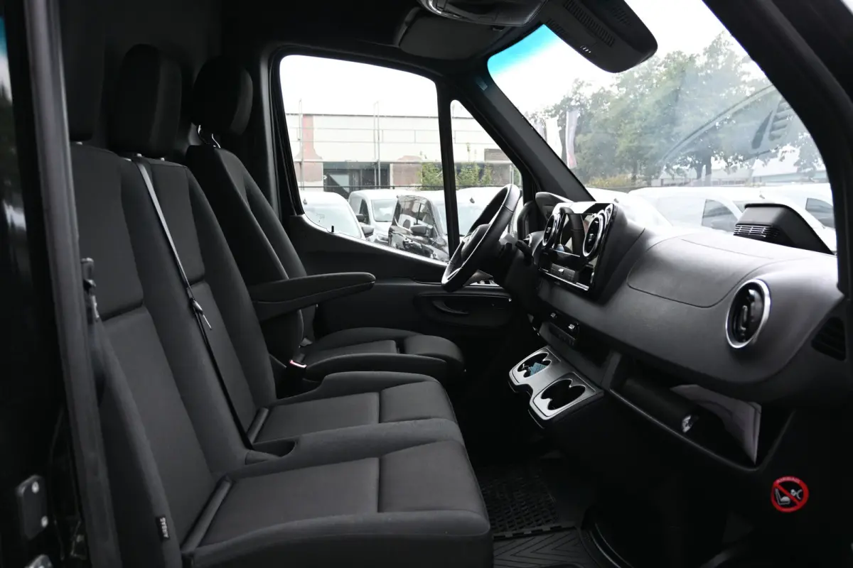 320 L2H2 Select 81kWh Distronic, LED, MBUX Navigatie, Smartphone integratie pakket, Snellader, Etc Windowbags, Winterpakket