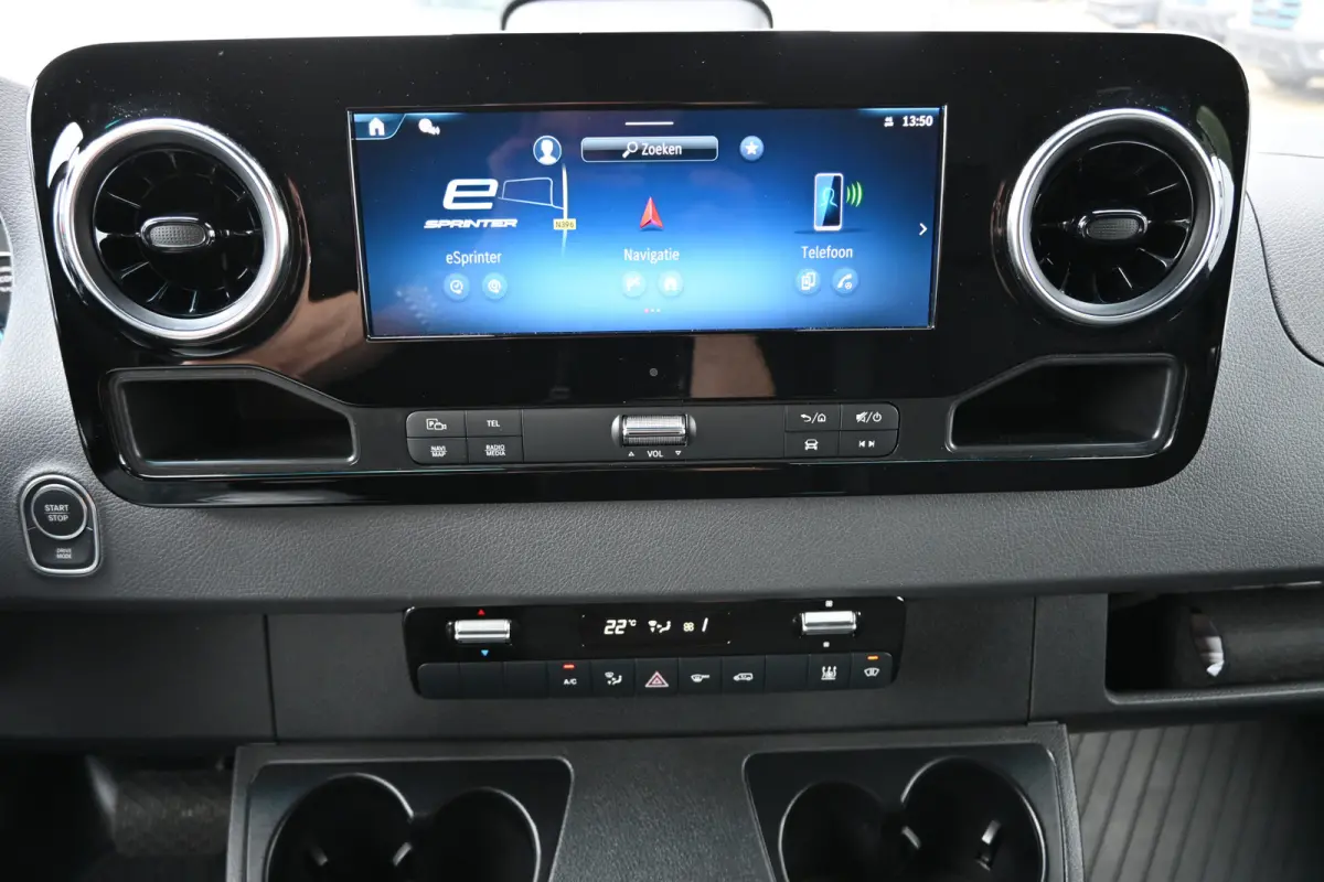 320 L2H2 Select 81kWh Distronic, LED, MBUX Navigatie, Smartphone integratie pakket, Snellader, Etc Windowbags, Winterpakket