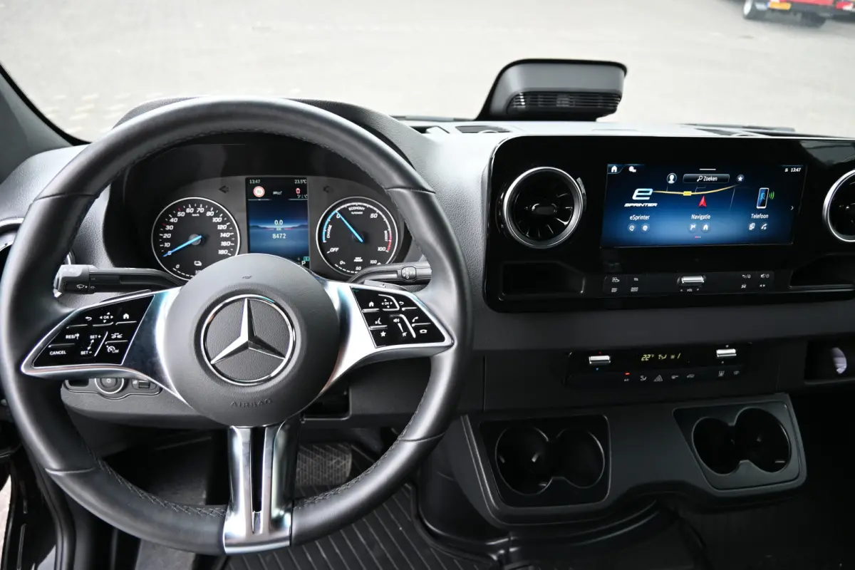 320 L2H2 Select 81kWh Distronic, LED, MBUX Navigatie, Smartphone integratie pakket, Snellader, Etc Windowbags, Winterpakket