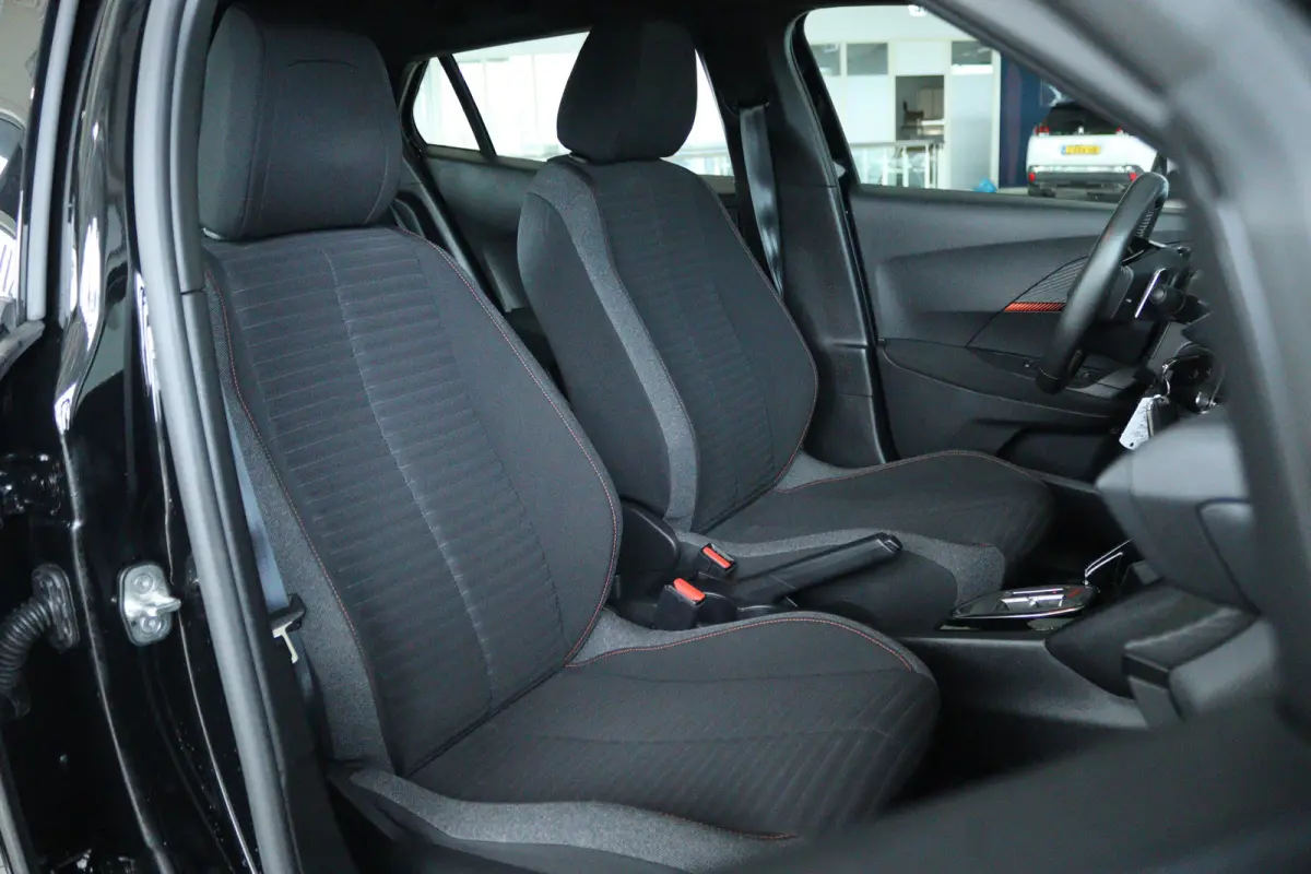 1.2 Turbo Active Pack | Cruise Control | Trekhaak | Navigatie | Carplay | Climate | Sensoren |