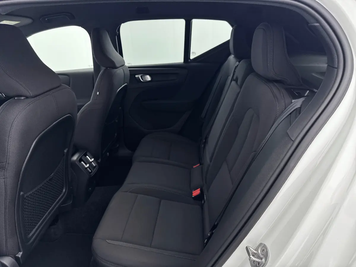 Single Motor Extended Range Core 82 kWh | 19" Allseason | Harman Kardon | 360 Camera | Adaptieve Cruise | BLIS | Stoel/Stuurverwarming | Warmtepomp