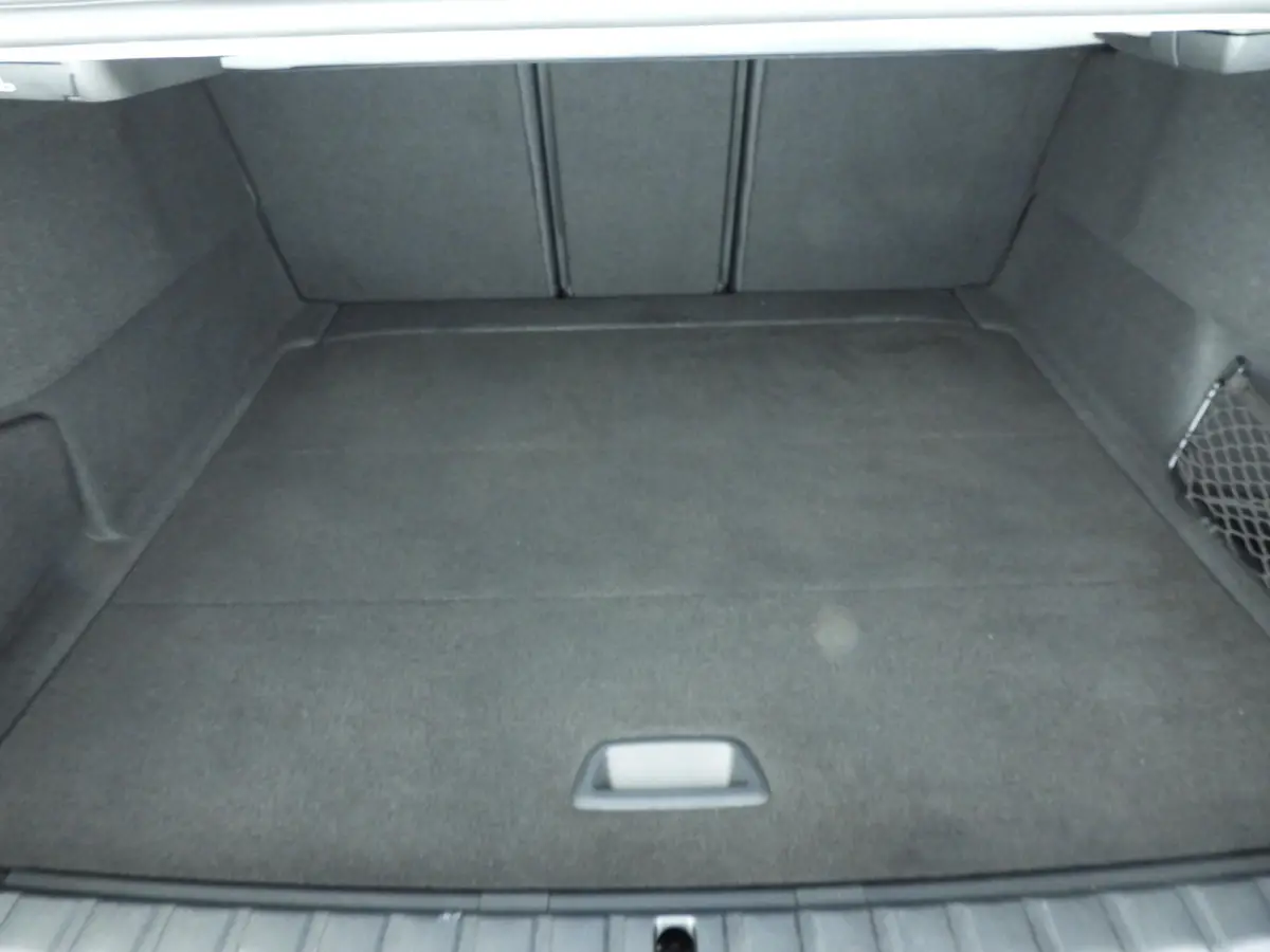 218i | M-Sportpakket | LED | HUD | Panoramadak | Sportstoelen | Stoelverwarming | DAB | Hifi speakers | Alu 18 inch