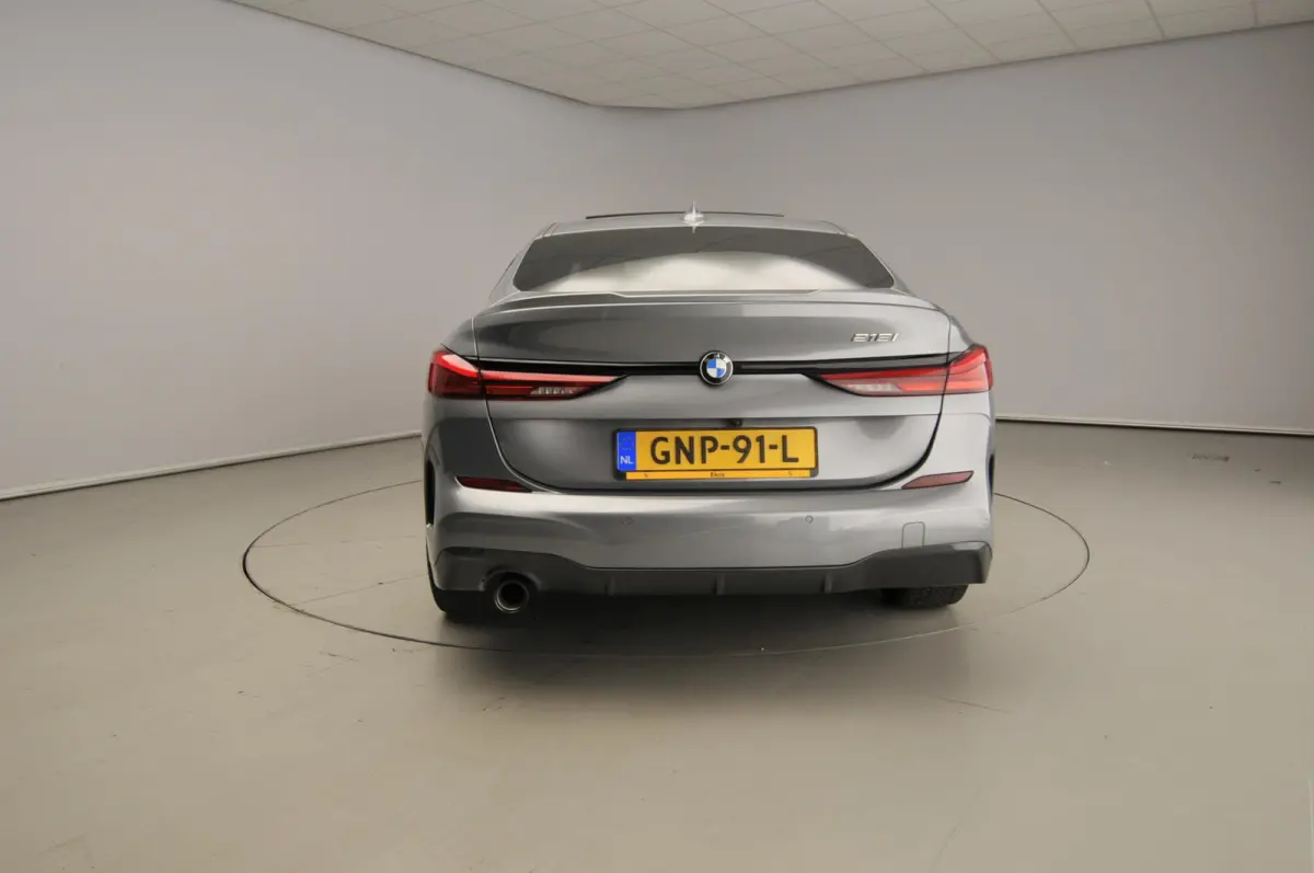 218i | M-Sportpakket | LED | HUD | Panoramadak | Sportstoelen | Stoelverwarming | DAB | Hifi speakers | Alu 18 inch
