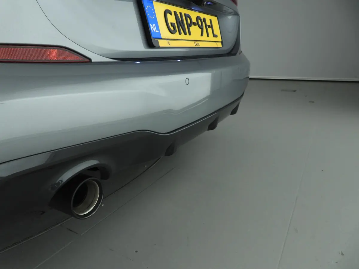 218i | M-Sportpakket | LED | HUD | Panoramadak | Sportstoelen | Stoelverwarming | DAB | Hifi speakers | Alu 18 inch