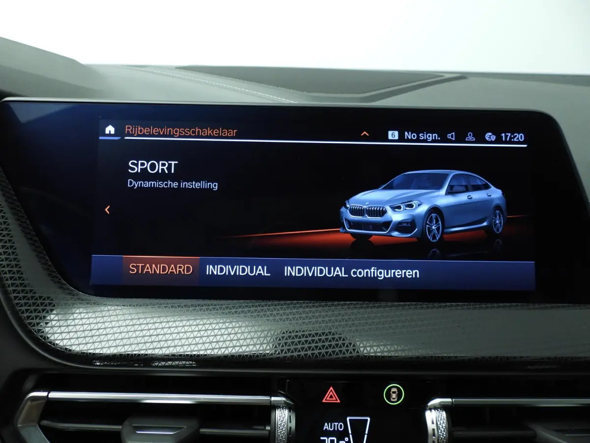 218i | M-Sportpakket | LED | HUD | Panoramadak | Sportstoelen | Stoelverwarming | DAB | Hifi speakers | Alu 18 inch