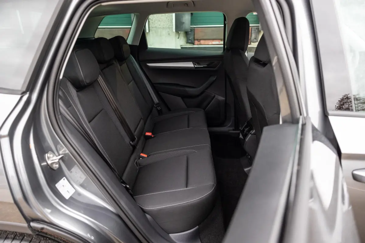 1.0 TSI 115pk Business Edition | Travel Assist Pakket | Navigatie Pakket | Achteruitrijcamera