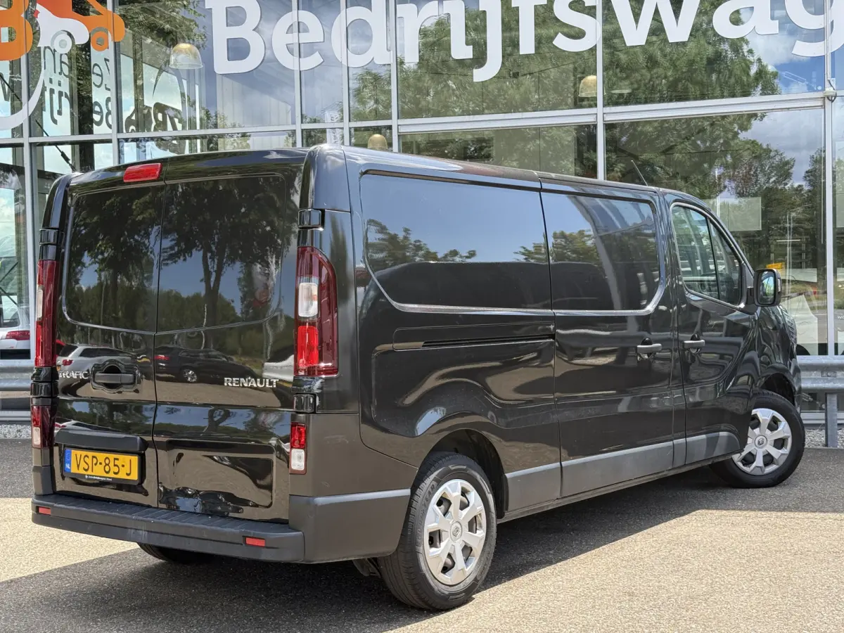 2.0 dCi 130 T30 L2H1 Work Edition | NL-auto | 1e Eig | LED | Navi | Carplay | PDC