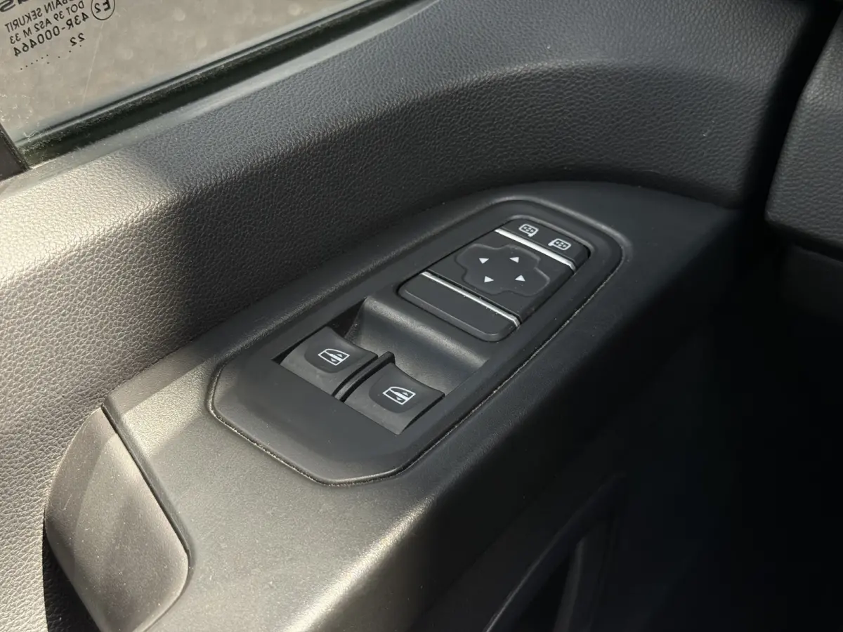 2.0 dCi 130 T30 L2H1 Work Edition | NL-auto | 1e Eig | LED | Navi | Carplay | PDC