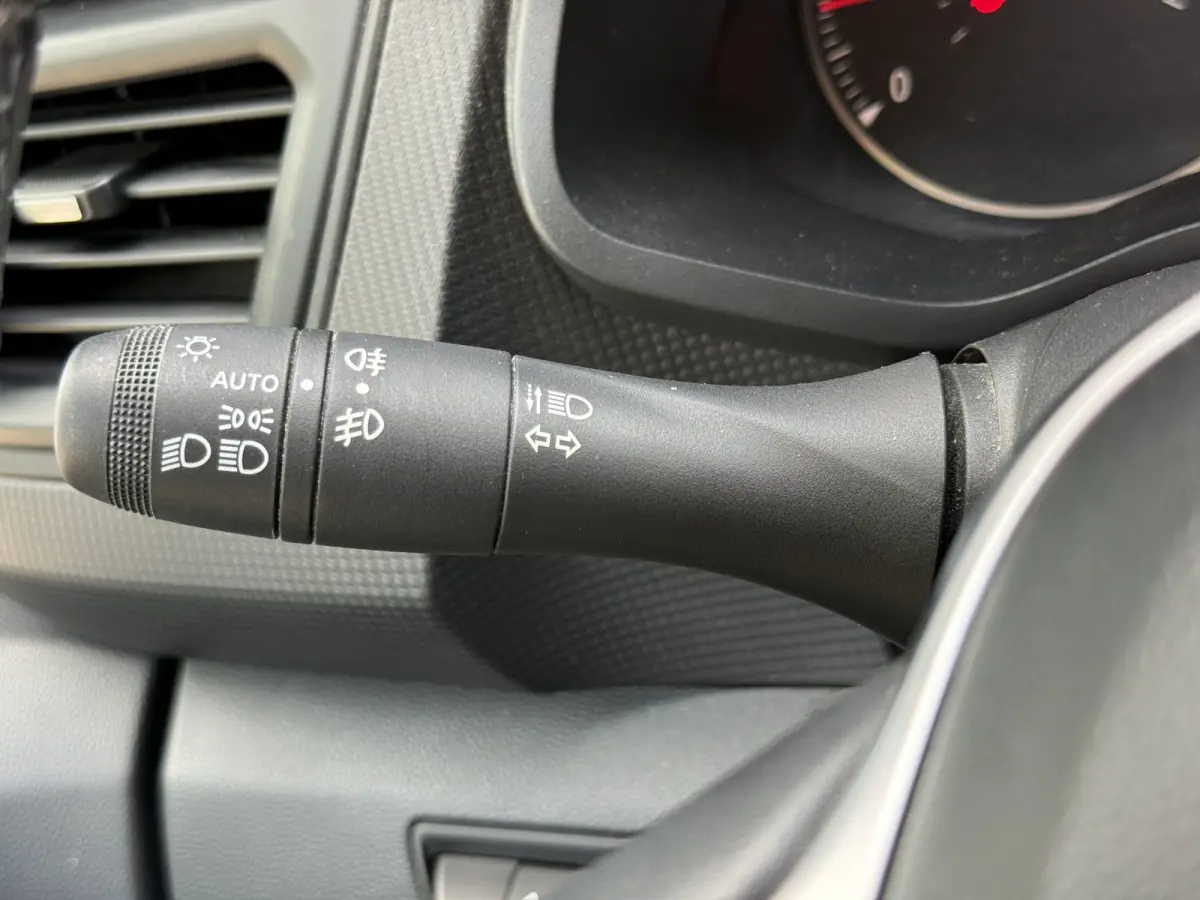 2.0 dCi 130 T30 L2H1 Work Edition | NL-auto | 1e Eig | LED | Navi | Carplay | PDC