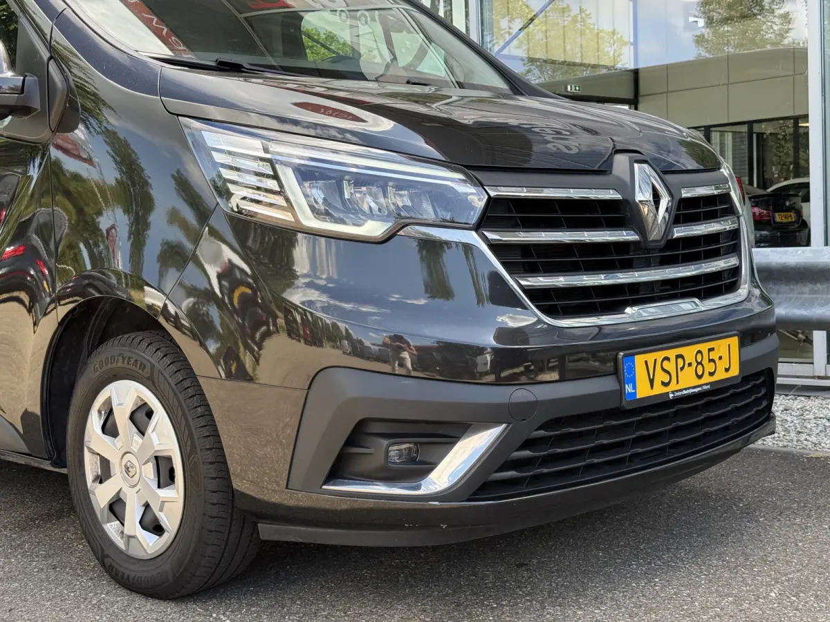 2.0 dCi 130 T30 L2H1 Work Edition | NL-auto | 1e Eig | LED | Navi | Carplay | PDC