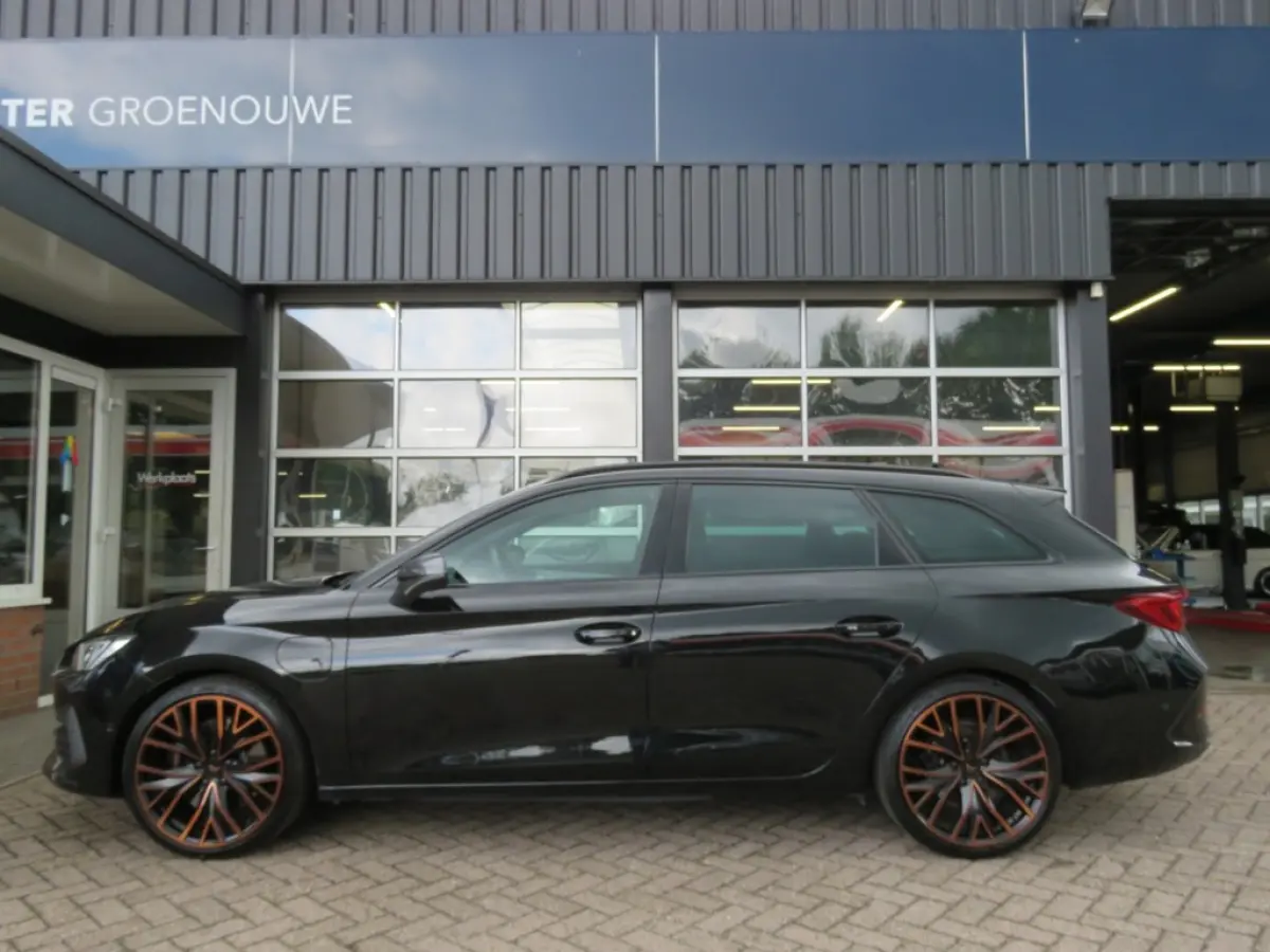 1.4 e-Hybrid 245pk COPPER ED. / 19 Inch / Sportstoelen / Startknop stuur / Elec. achterklep / BOVAG garantie