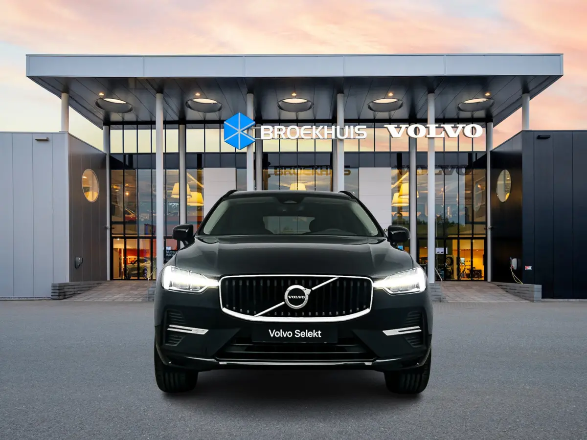 B5 Momentum Business | 18" | Leder | Stoel/Stuur/Achterbankverwarming | Elektr. verst. Stoelen | Parkeercamera | Adaptieve Cruise