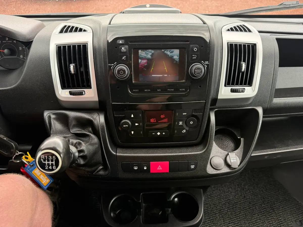 35H 2.3 EURO 6 L2H1 DC 3000kg Trekgewicht