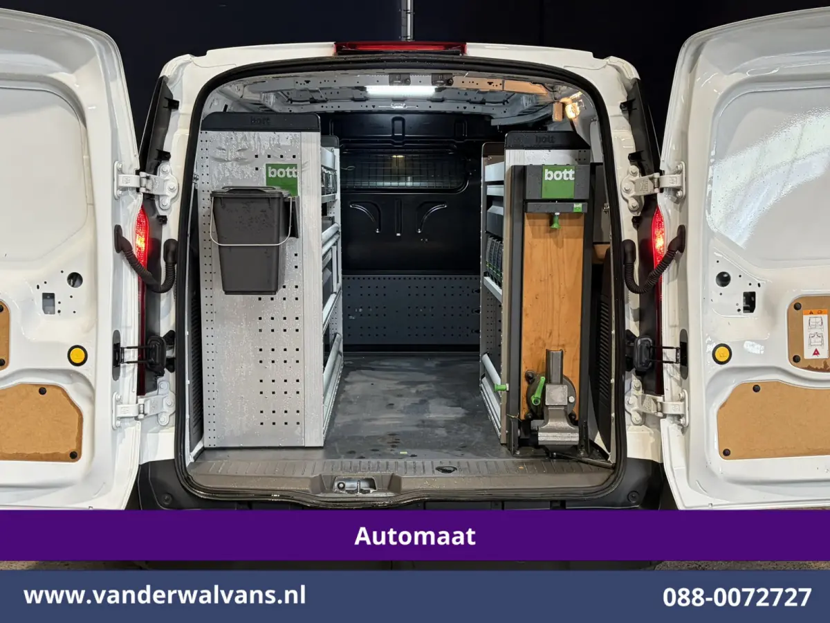 1.5 EcoBlue 120pk Automaat L2H1 Inrichting Euro6 Airco | Navigatie | Camera | LM velgen | Apple Carplay Android Auto, Cruisecontrol, Trekhaak, Verwarmde voorruit, Stoelverwarming, Parkeersen