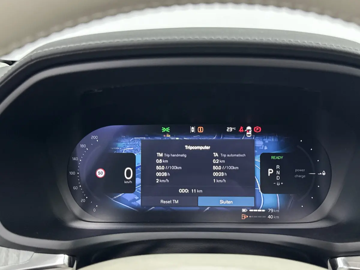 T6 Recharge Ultra Dark | 19" | Harman Kardon | Panoramadak | Head-Up | Full LED | 360 Camera | Elektr. verst. Stoelen | Stoel/Stuur/Achterbankverwarming | Adaptieve Cruise | BLIS