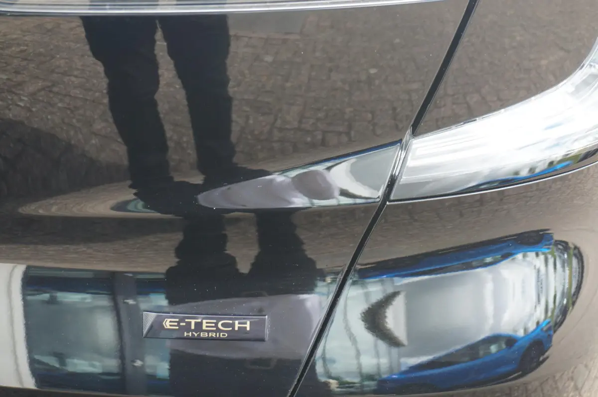 1.8 E-Tech full hybrid 160 techno