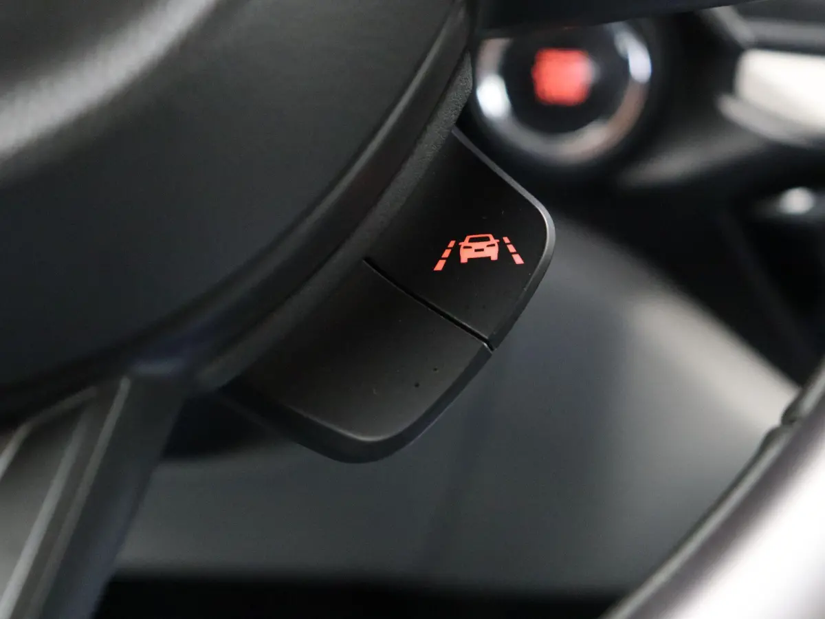1.2 Comfort Smart Hybrid | Achteruitrijcamera | Stoelverwarming | Adaptieve cruise control | Navigatie |