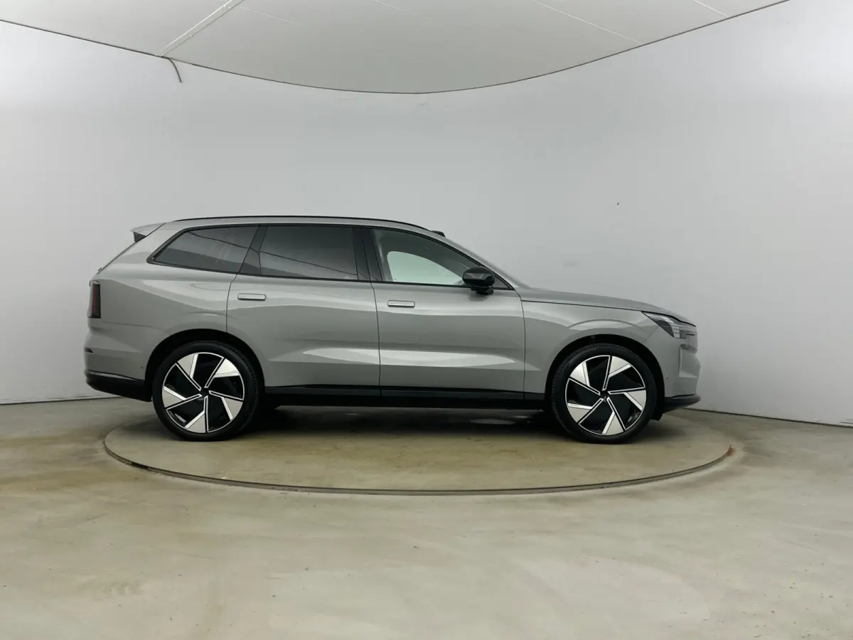 Twin Motor Performance Ultra 111kWh | NEW Core Computer | 22" | Luchtvering | Bowers & Wilkins | Pilot Assist Pack | Climate Pack | Getint glas | Massage stoelen | Head-up | Bose Audio | Mat