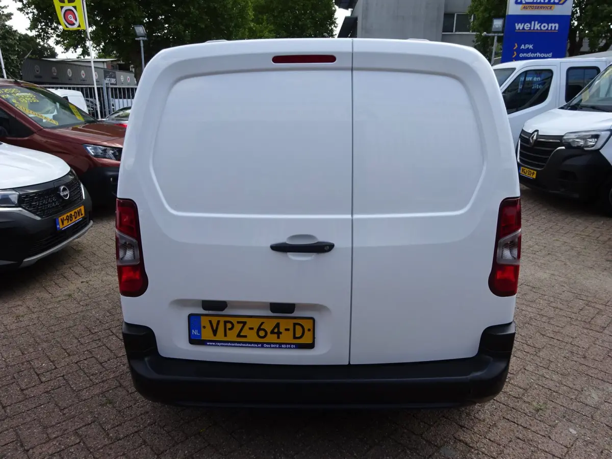 1.2 PureTech Pro BENZINE AIRCO NAVI CRUISE CONTROL PDC SCHUIFDEUR
