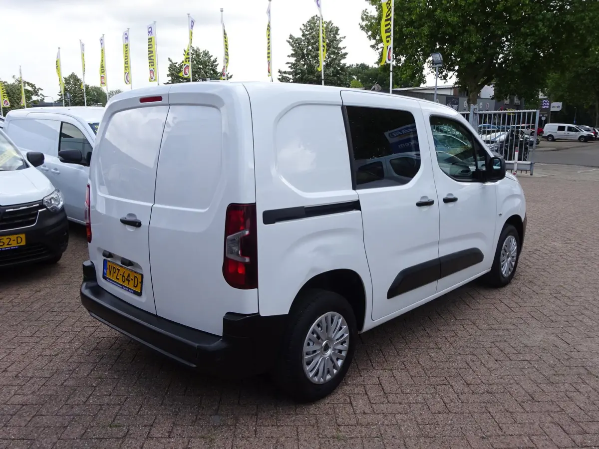 1.2 PureTech Pro BENZINE AIRCO NAVI CRUISE CONTROL PDC SCHUIFDEUR