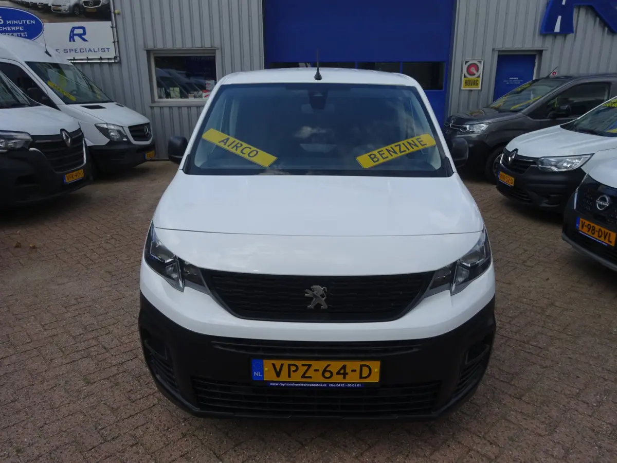 1.2 PureTech Pro BENZINE AIRCO NAVI CRUISE CONTROL PDC SCHUIFDEUR