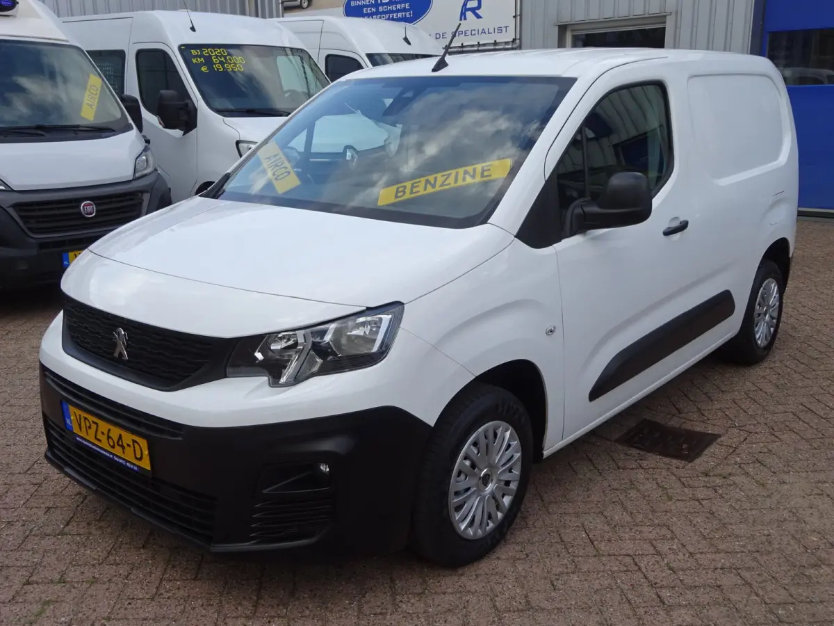 1.2 PureTech Pro BENZINE AIRCO NAVI CRUISE CONTROL PDC SCHUIFDEUR