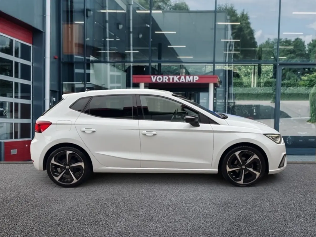 1.0 TSI FR CRUISE/PDC/LED/CLIMA/CARPLAY/DAB