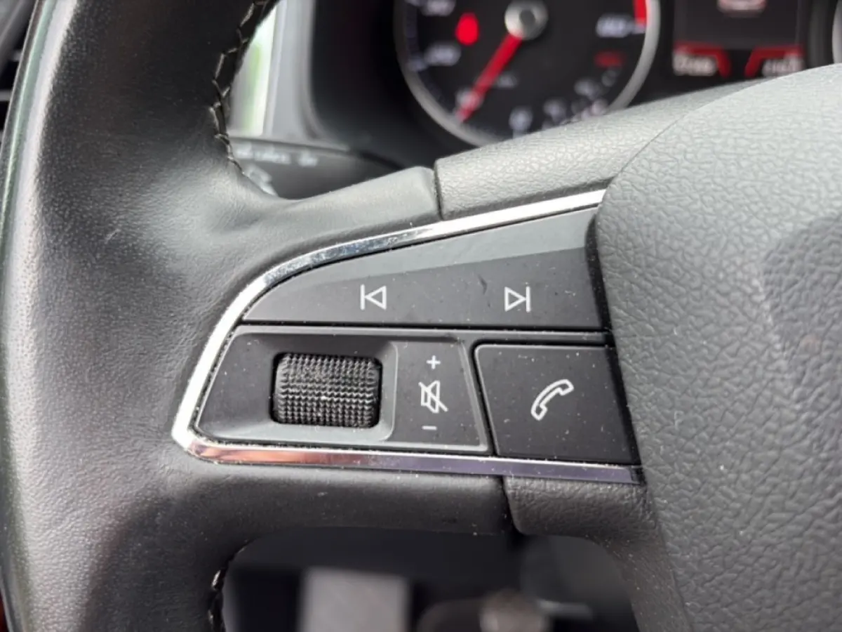 1.0 TSI STYLE ELEK-KLEP/PDC/CLIMA/CARPLAY/NAVI