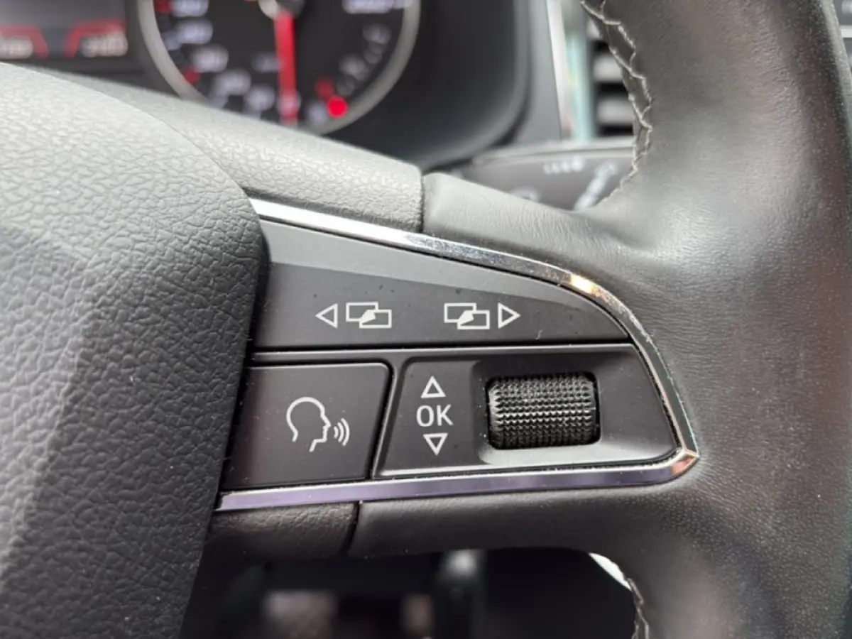 1.0 TSI STYLE ELEK-KLEP/PDC/CLIMA/CARPLAY/NAVI