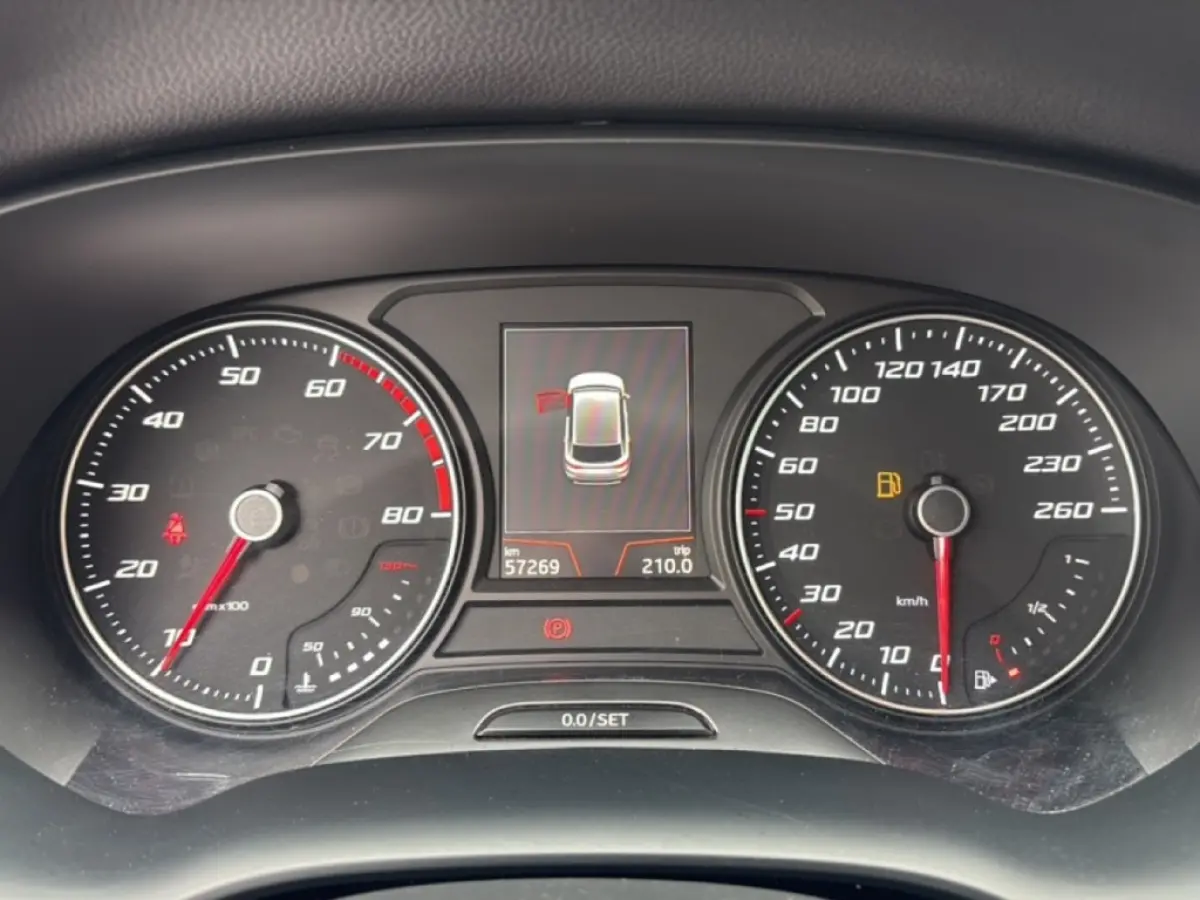 1.0 TSI STYLE ELEK-KLEP/PDC/CLIMA/CARPLAY/NAVI
