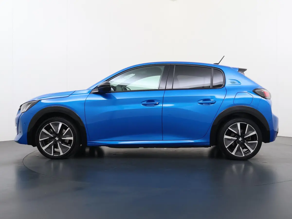 GT Pack 50 kWh 136pk | Accu 91% | Navigatie | Camera achter | Panorama dak | Alcantara bekleding | Cruise control adaptief | Lichtmetalen velgen  | Stoelverwarming | Apple Carplay en Android